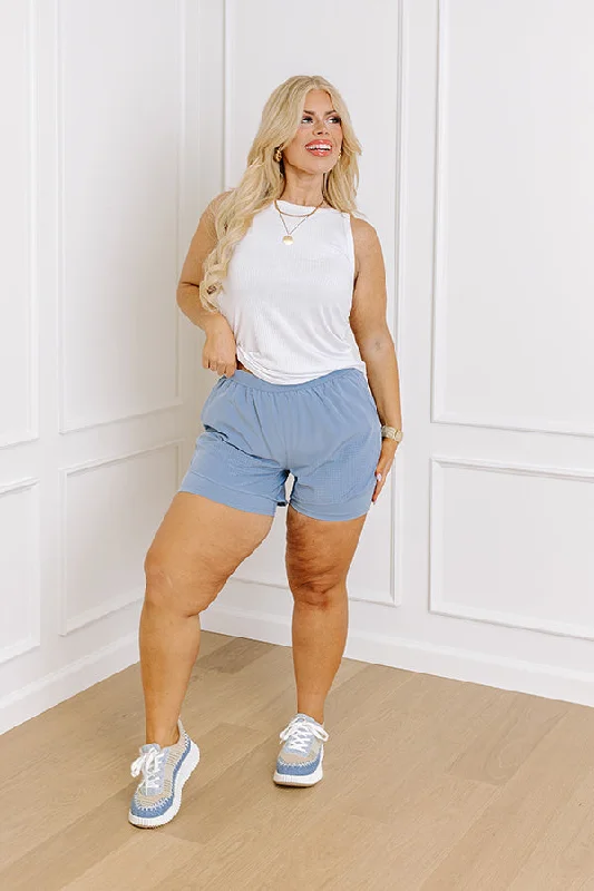 Light Jog Shorts In Airy Blue Curves