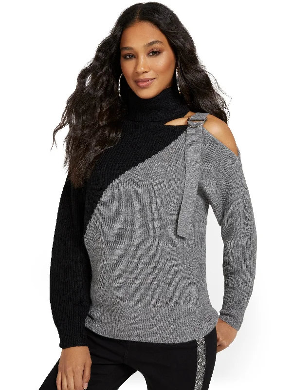 Asymmetric Colorblock Pullover Sweater