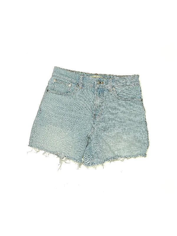 Low-Rise Denim Shorts in Light Wash