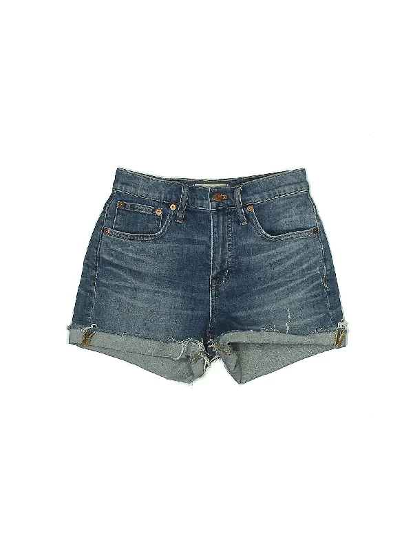 Mid-Rise Denim Shorts in Medium Wash