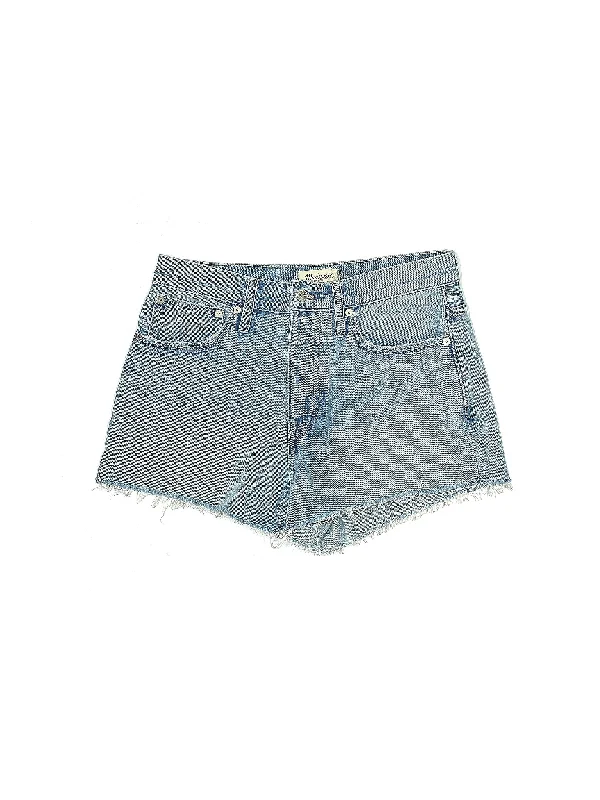 Mid-Rise Denim Shorts in Medium Wash