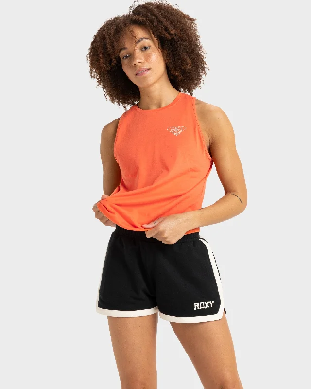 Womens Essential Energy Scallop Shorts